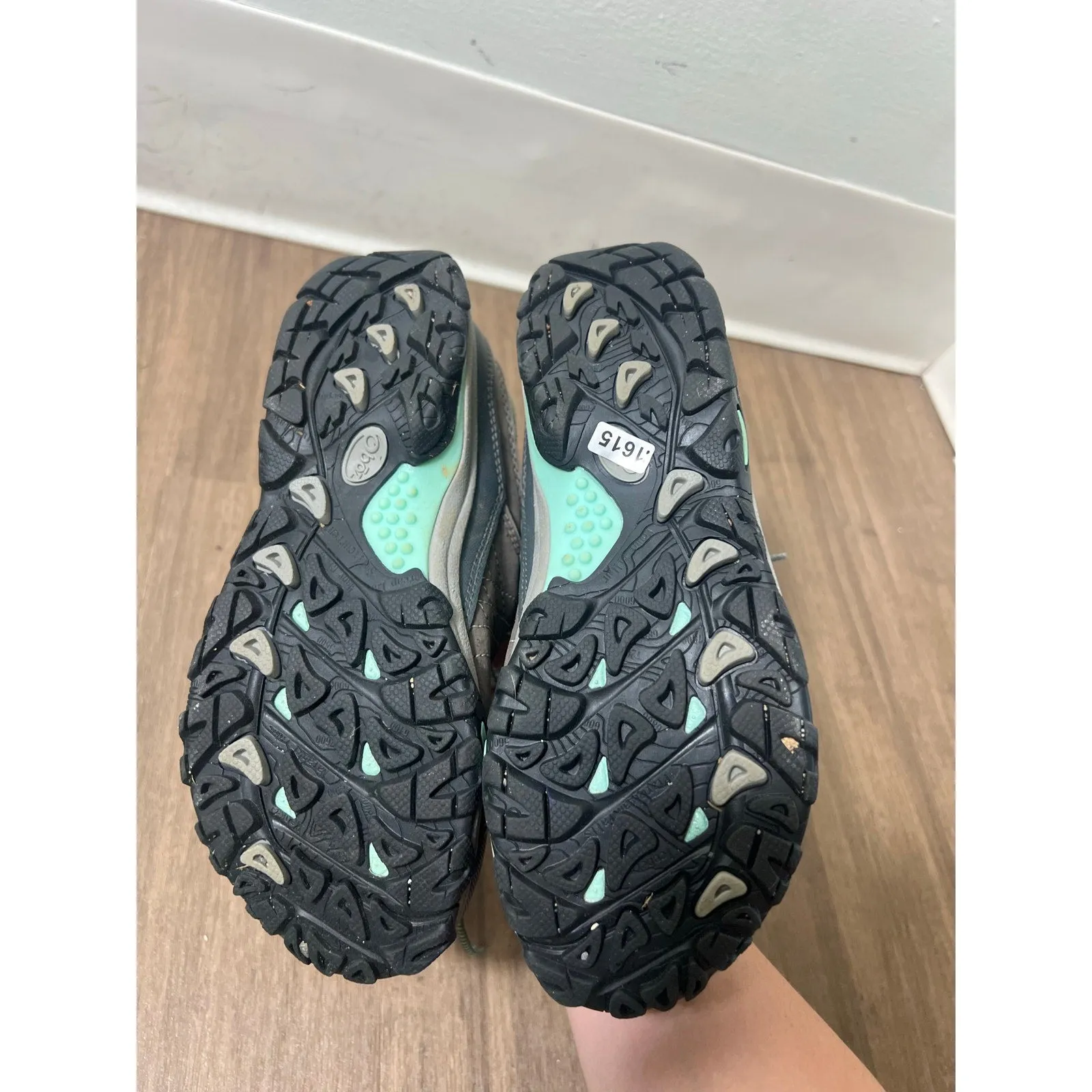 Oboz Hiking Tennis Shoes Waterproof, Fits like a 5