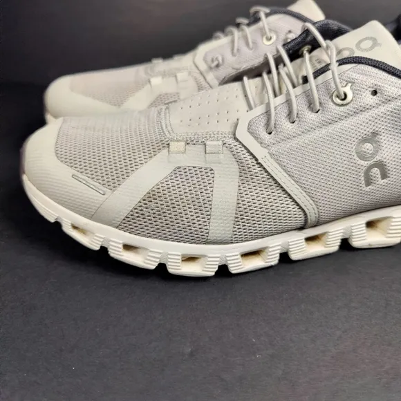 On Cloud 5 Men's Smoke Gray Athletic Runinng Sneakers Lightweight Shoes Size 13
