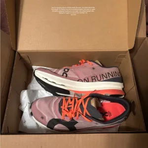 On Cloud Running Pink and Black Athletic Shoes Carbon Plated