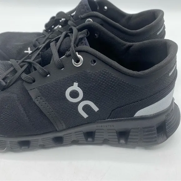 On Cloud X Helion Cloudtec Low Top Running Shoes Women's Size 6 JP23 Black Gray