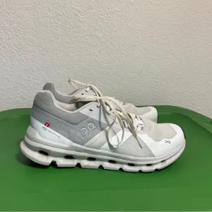 On Cloudrunner Womens 9 Frost/ White Running Shoes Athletic Sneakers Trainers