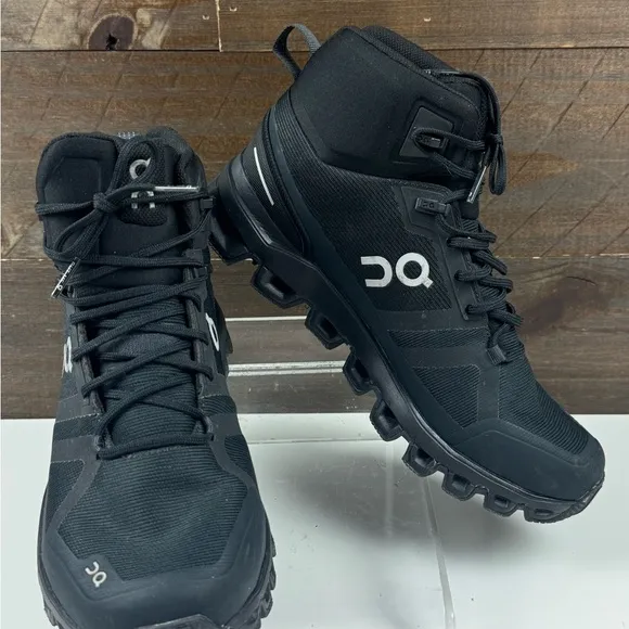 On Men's Cloudrock 2 Waterproof Black Hiking Boots Shoes Size US 7 EUC