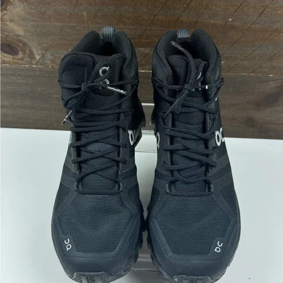 On Men's Cloudrock 2 Waterproof Black Hiking Boots Shoes Size US 7 EUC