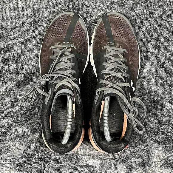 ON Run Cloudflow  Lightweight Sneakers Women Sz US 10.5