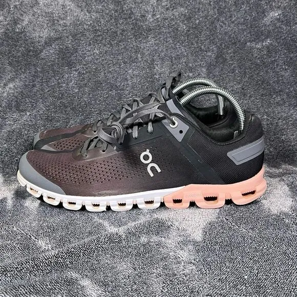 ON Run Cloudflow  Lightweight Sneakers Women Sz US 10.5