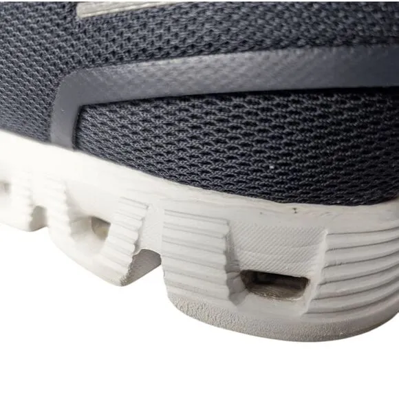 ON RUNNING Cloud 5 Running Shoes Size 9