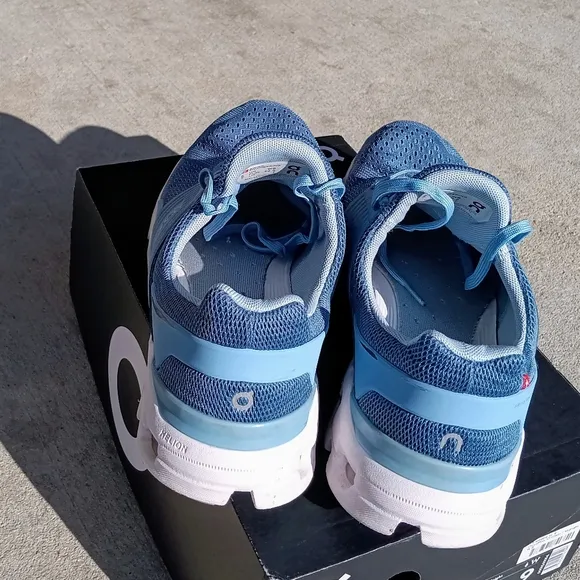 On Running Cloudswift  Running Shoes Lake- Sky Blue -White 9W (7.5M)