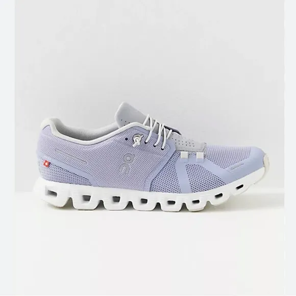 On Running On Cloud 5 Color: Nimbus/Alloy women 9.5 gently used