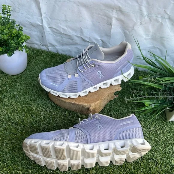 On Running On Cloud 5 Color: Nimbus/Alloy women 9.5 gently used