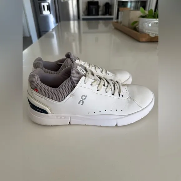 On Running The Roger Advantage Trainers Sneaker Shoes Womens Size 10 White Lilac