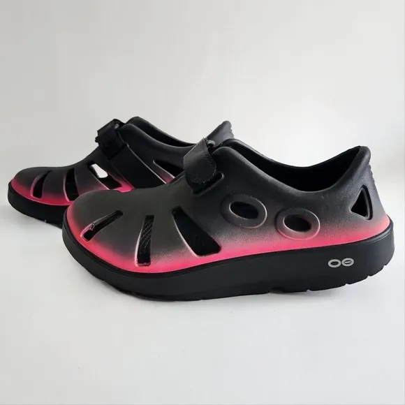 OOFOS Oocandoo Waterproof Open Shoes, Black &amp; Pink, Unisex W8/M6