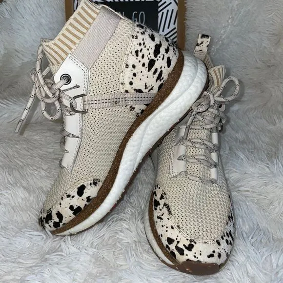 OTBT Hybrid High Top Platform women’s Sneaker size 6.5 shoes animal print lace-