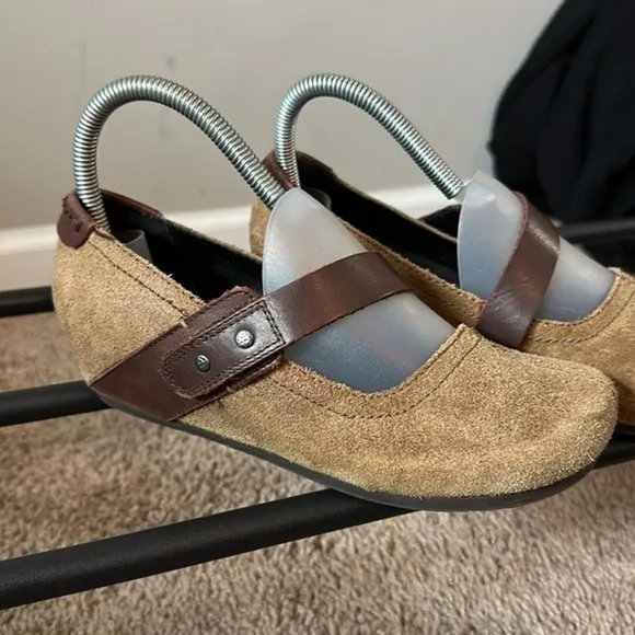OTBT Salem Suede mary jane wedge shoes Sz 6M
