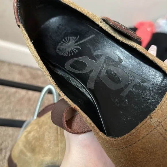 OTBT Salem Suede mary jane wedge shoes Sz 6M