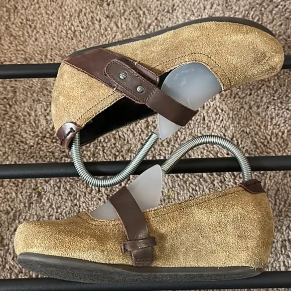 OTBT Salem Suede mary jane wedge shoes Sz 6M