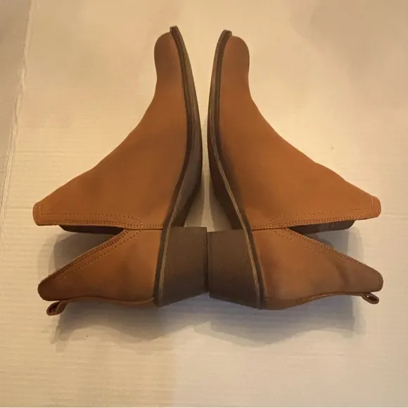 OVERLANDCassidy Leather Ankle Boots distressed tan cognac V-cut sides size 9