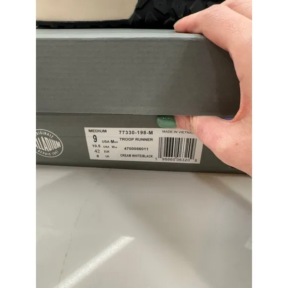 Pallidium troop runner men's size 9