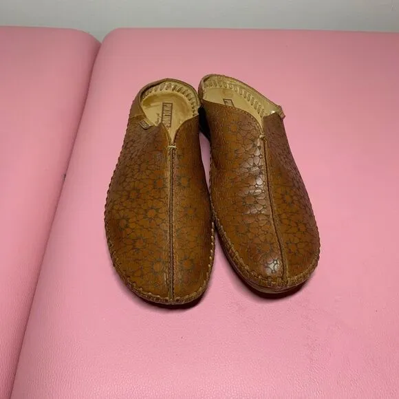 Pikolinos P. Vallarta Top-stitched leather clog size 8.5