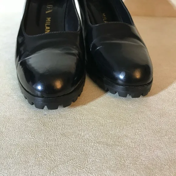 Prada Milano Vero Cuoio black pump heel Shoes size 37.5