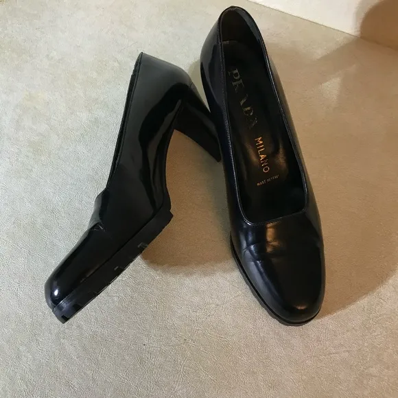 Prada Milano Vero Cuoio black pump heel Shoes size 37.5