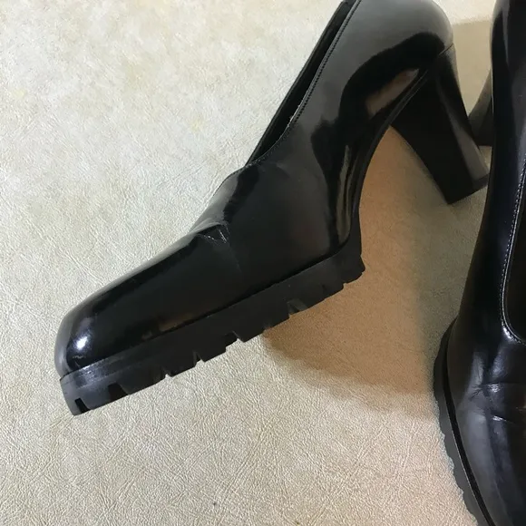 Prada Milano Vero Cuoio black pump heel Shoes size 37.5