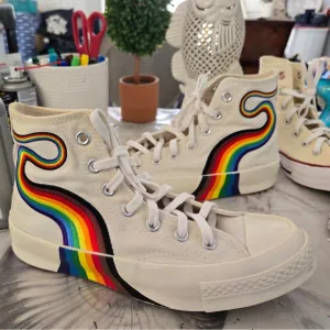 PRIDE Converse Rainbow Chuck Taylor Hi-Tops “Find Your Pride” EUC Women’s 7