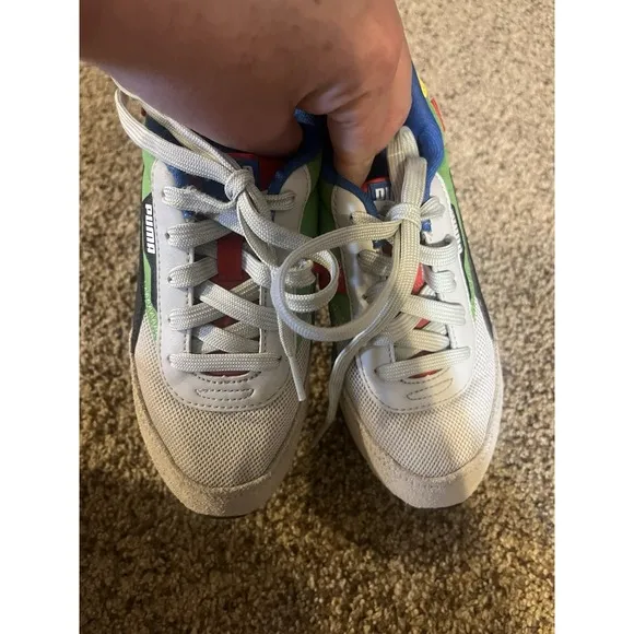 Puma Kids Sneakers size 2.5 C