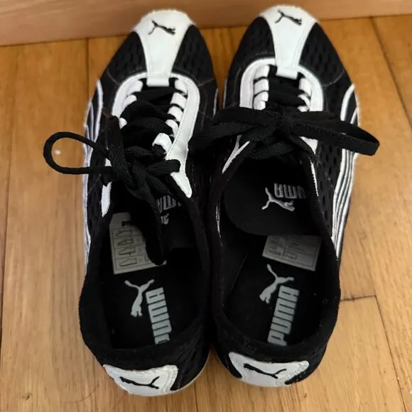 Puma Size 6.5 Black &amp; White Harambee Low Top Athletic Soccer Training Shoes
