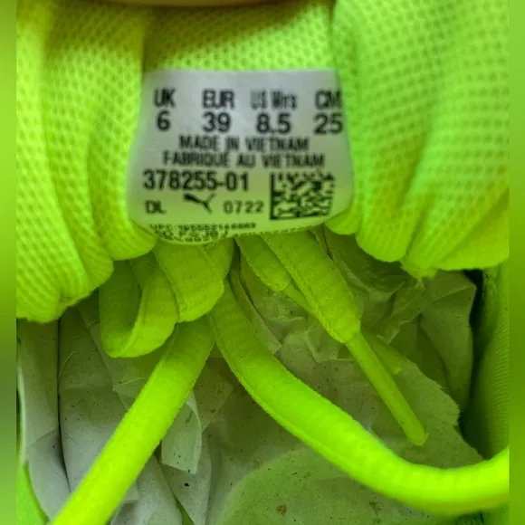 Puma Stewie 1 Women’s Basketball Shoes, Yellow-Green, Black, Size 8.5 M, NIB