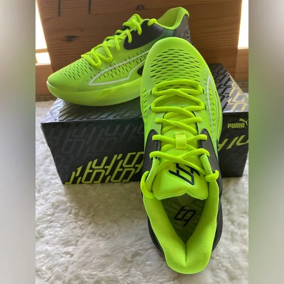 Puma Stewie 1 Women’s Basketball Shoes, Yellow-Green, Black, Size 8.5 M, NIB