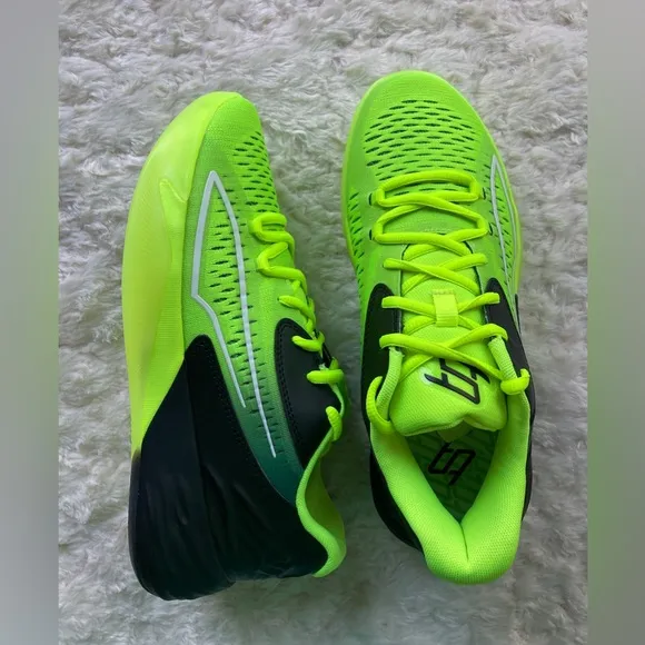 Puma Stewie 1 Women’s Basketball Shoes, Yellow-Green, Black, Size 8.5 M, NIB