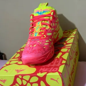 PUMA X LAMELO BALL MB.04 1Love youth/womens Basketball Shoes new 310532-01