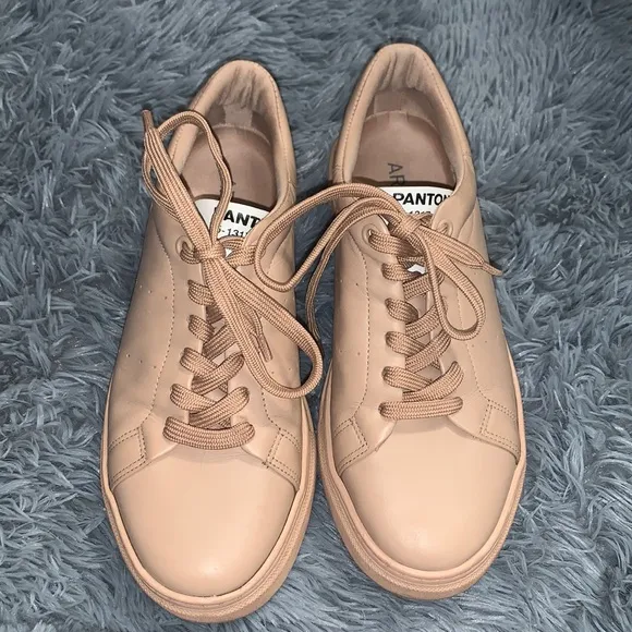 RARE Arezzo x Pantone Collab Ltd 15-1317 Biscuit Sneakers Women's Size 8.5