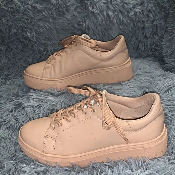 RARE Arezzo x Pantone Collab Ltd 15-1317 Biscuit Sneakers Women's Size 8.5