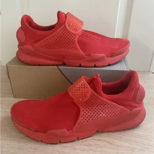 RARE 🔥MEN'S NIKE SOCK DART SNEAKERS SHOES “Triple Red”- SZ 13 GUC