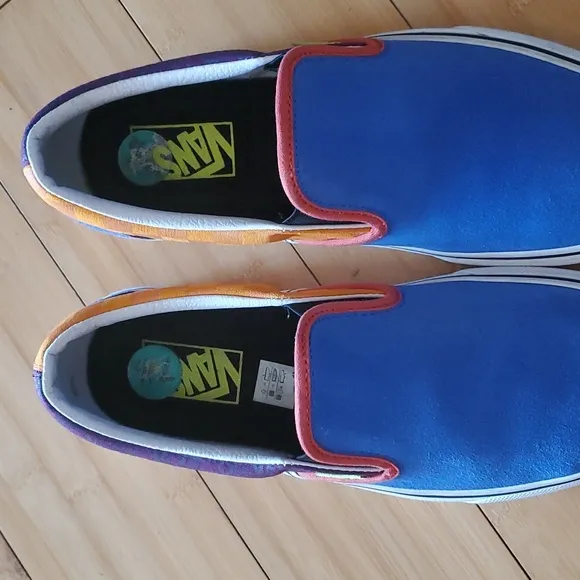 Rare Vans suede shoes women's size 9 men's size 7.5