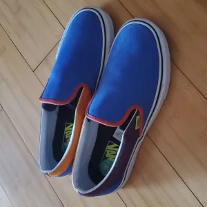 Rare Vans suede shoes women's size 9 men's size 7.5