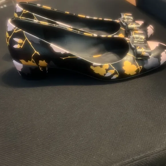 Salvatore Ferragamo floral low pumps size 8 1/2 medium. Gently used