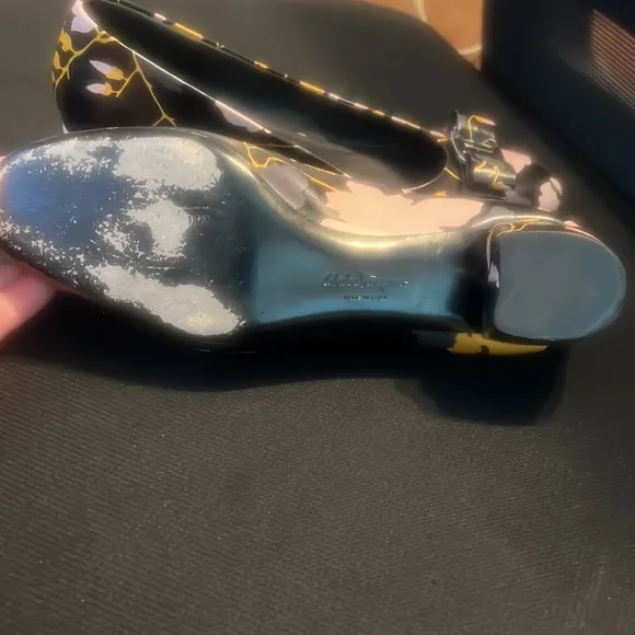 Salvatore Ferragamo floral low pumps size 8 1/2 medium. Gently used