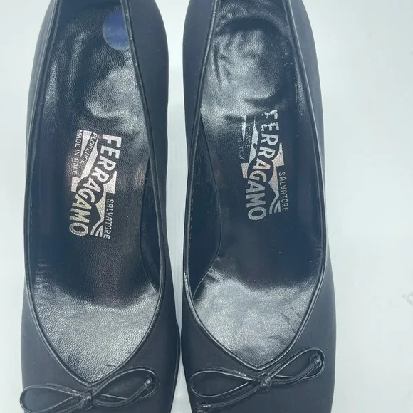 Salvatore Ferragamo Pumps Bow Detail Black Heels Classic Shoes 5.5 B