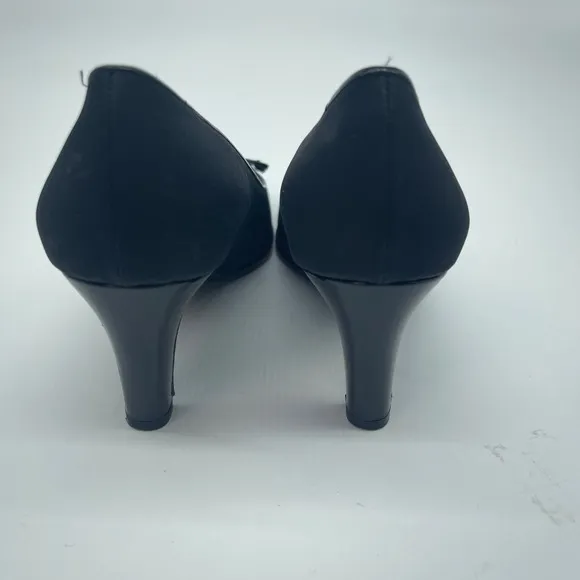 Salvatore Ferragamo Pumps Bow Detail Black Heels Classic Shoes 5.5 B