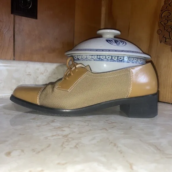 Salvatore Ferragamo Skipper Lace Up Shoe sz 8.5