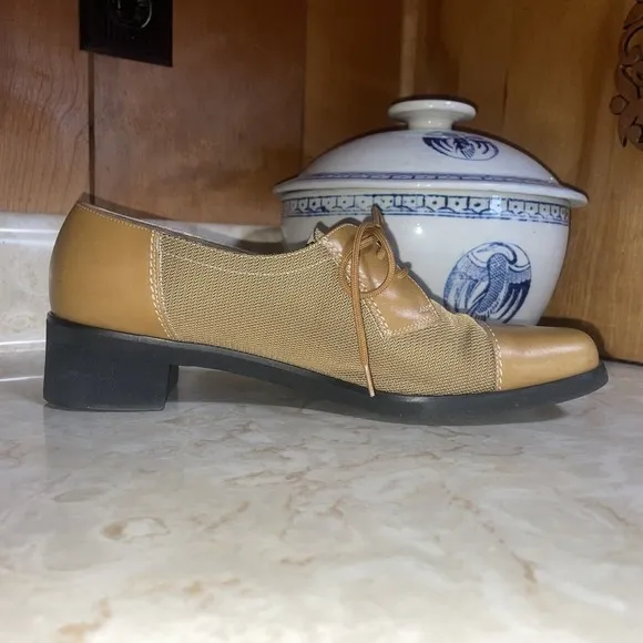 Salvatore Ferragamo Skipper Lace Up Shoe sz 8.5