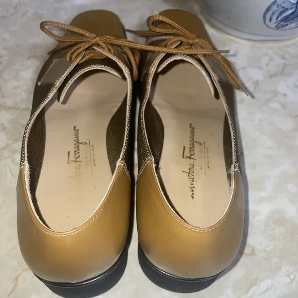 Salvatore Ferragamo Skipper Lace Up Shoe sz 8.5