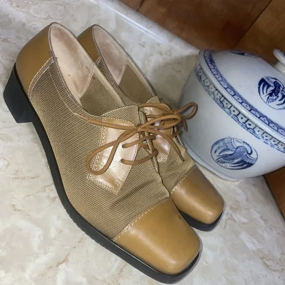Salvatore Ferragamo Skipper Lace Up Shoe sz 8.5