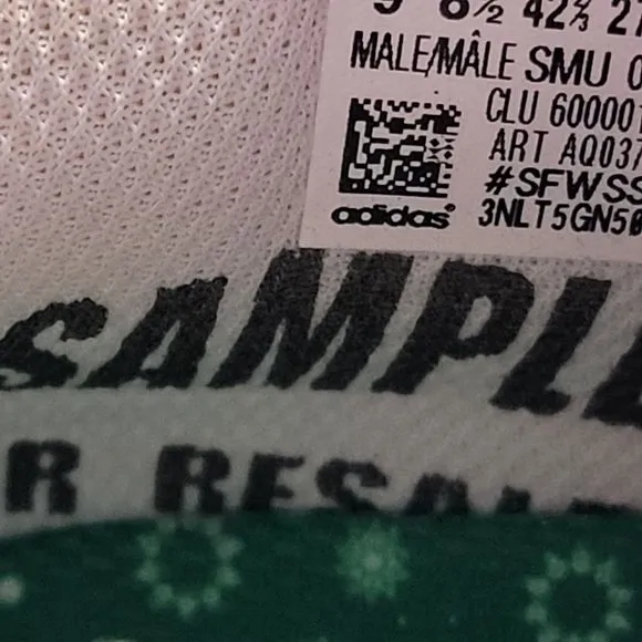 Sample Adidas SM Crazy Exp Low Christmas Mens Shoes White Green AQ0373 US Size 9