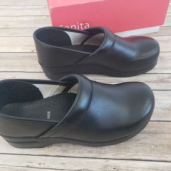 Sanita professional PU Clogs Black