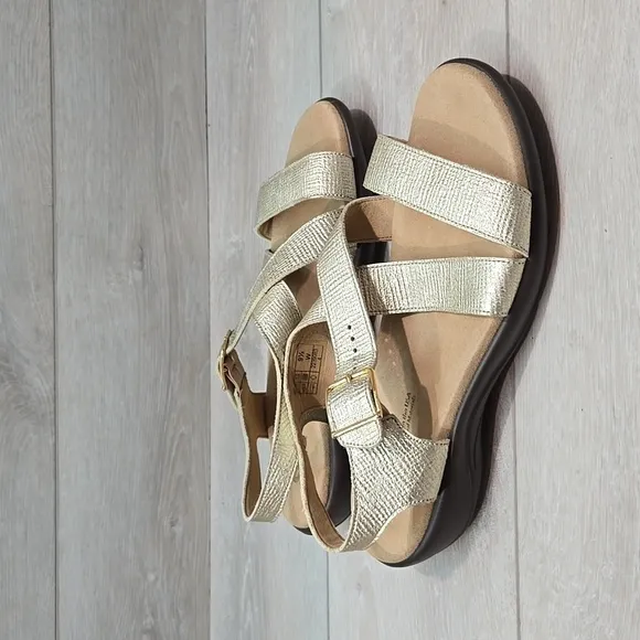 SAS Women Leather Comfort Sandals shoes sz 9.5W