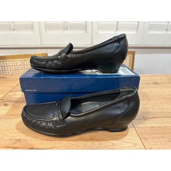 SAS Women's Easier Slip On Loafer Black Leather Size 10 Slim NIB Moccasin Comfy