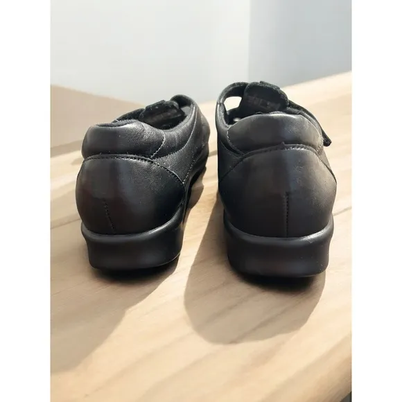SAS Women's Roamer Black Leather Mary Jane Shoes 9.5M Comfort USA